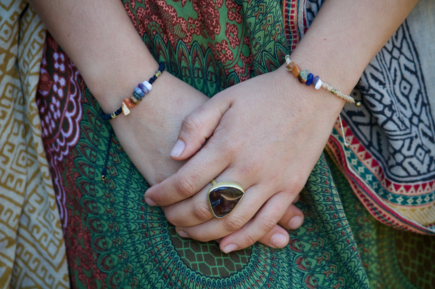 Brazalete UK CHAKRA - Handmade Macramé Bracelet With 7 Natural Stones For Each Chakra by AKNA