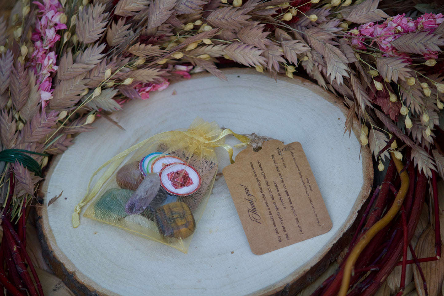 CRYSTAL THERAPY KIT -UK CHAKRAS- 7 Natural Stones For Each Chakra (With Adjustable Macrame Chain) by Akna