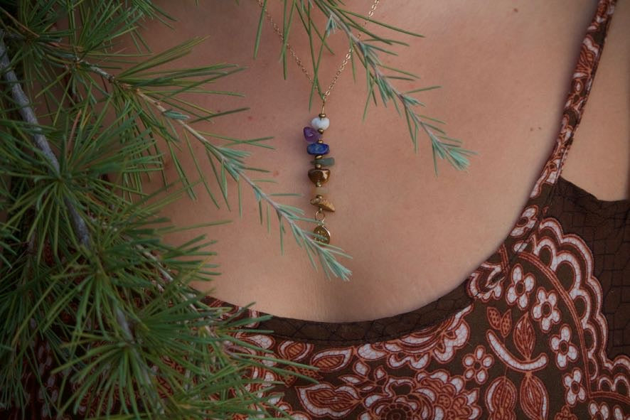 UK CHAKRA - Handmade 7 Chakras Adaptable Necklace with Natural Stones (Stainless steel chain) by Akna
