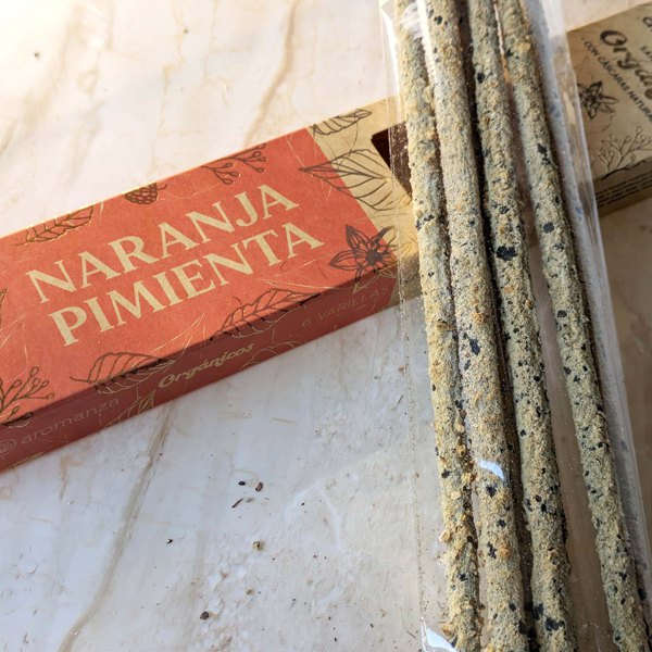 Organic Incense Sticks 6 u (With Natural Leaves, Flowers, Peels) - Aromanza